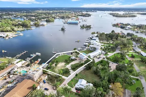 519 NW 7th Ave, Crystal River, FL 34428
