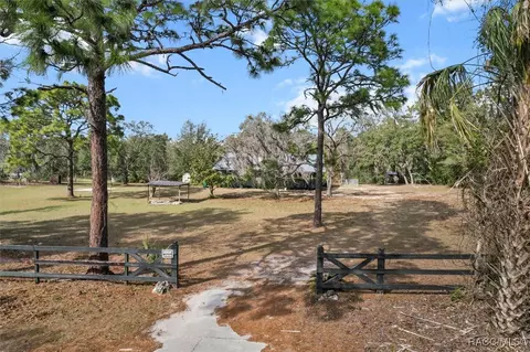 6515 W Cyrus St, Crystal River, FL 34428