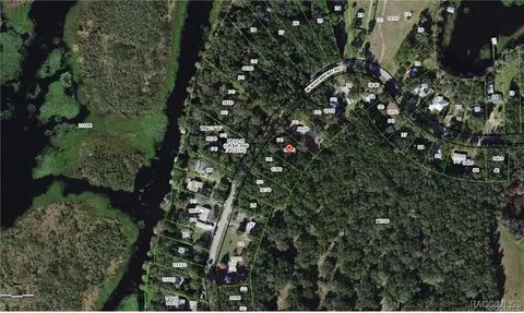 6404 W Riverbend Rd, Dunnellon, FL 34433