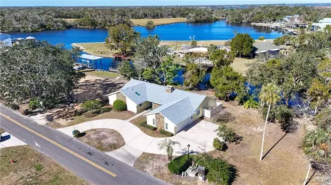 11929 W Riverhaven Dr, Homosassa, FL 34448
