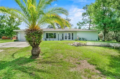 11 S Salisbury Ter, Lecanto, FL 34461