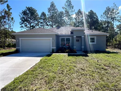 7809 N Santos Dr, Citrus Springs, FL 34434