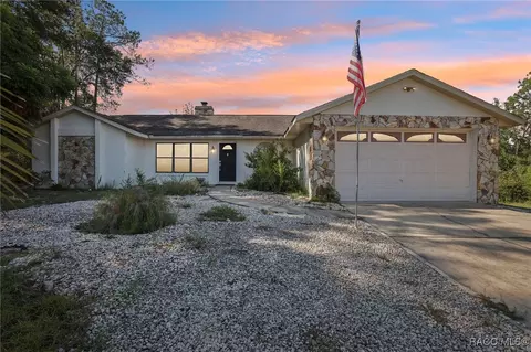 1808 W Alhambra Dr, Citrus Springs, FL 34434