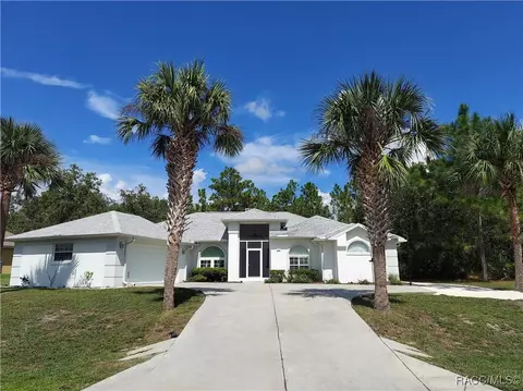 77 Vinca St, Homosassa, FL 34446