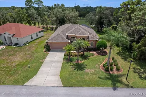 17 Woodfield Cir, Homosassa, FL 34446