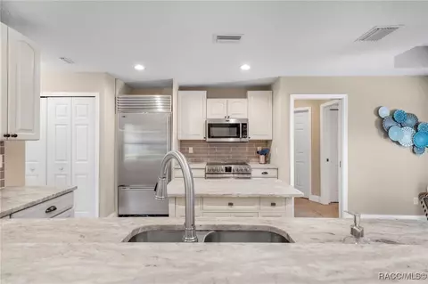 Kitchen - 3983 Eagle Trl, Hernando, FL 34442 photo 3 of 5