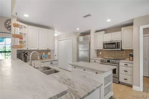 Kitchen - 3983 Eagle Trl, Hernando, FL 34442 photo 2 of 5