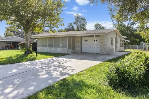 29 N Columbus St, Beverly Hills, FL 34465