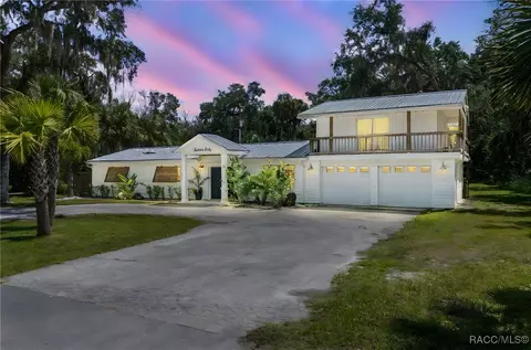 1660 NW 19th St, Crystal River, FL 34428