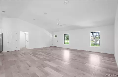 Living - 530 N Highview Ave, Hernando, FL 34442 photo 2 of 4