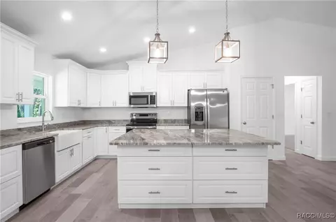 Kitchen - 530 N Highview Ave, Hernando, FL 34442 photo 1 of 4