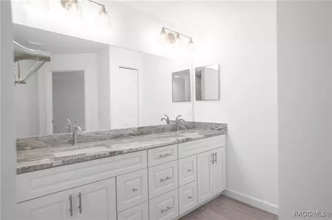 Bath - 530 N Highview Ave, Hernando, FL 34442 photo 1 of 3