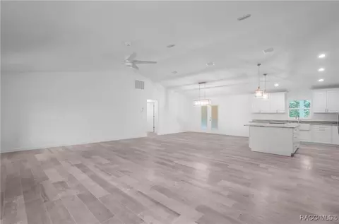 Living - 530 N Highview Ave, Hernando, FL 34442 photo 3 of 4