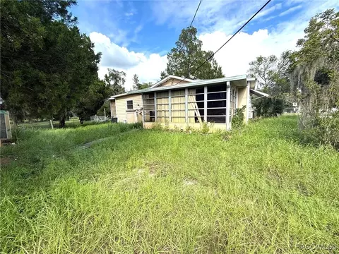 Exterior - 3571 E Olive Ln, Hernando, FL 34442 photo 2 of 9