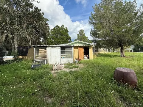 Exterior - 3571 E Olive Ln, Hernando, FL 34442 photo 8 of 9