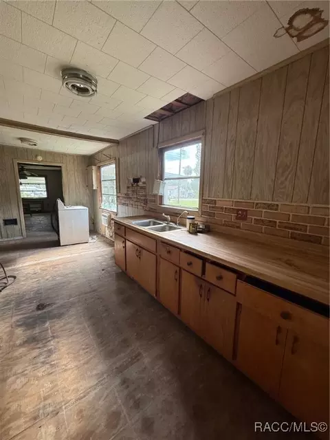 Kitchen - 3571 E Olive Ln, Hernando, FL 34442 photo 1 of 1
