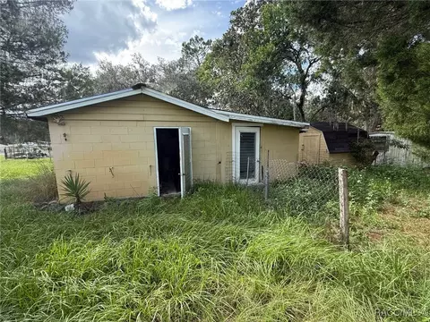 Exterior - 3571 E Olive Ln, Hernando, FL 34442 photo 7 of 9