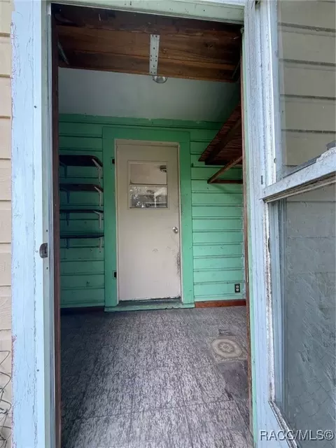 Exterior - 3571 E Olive Ln, Hernando, FL 34442 photo 4 of 9