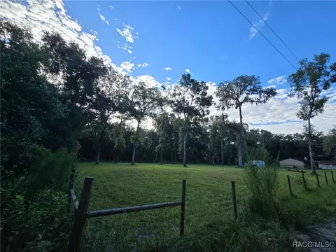 4689 S Ironwood Pt, Inverness, FL 34450