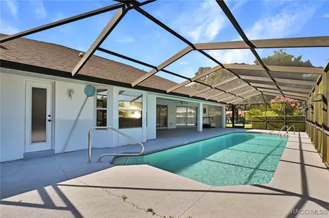 Exterior - 3029 E Sweet Meadow Ct, Hernando, FL 34442 photo 5 of 11
