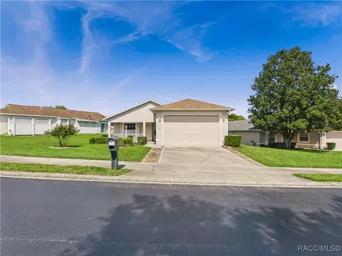 Exterior - 709 W Toucan Loop, Hernando, FL 34442 photo 5 of 10