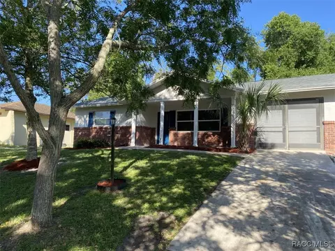 3156 N Brackenfern Pt, Beverly Hills, FL 34465