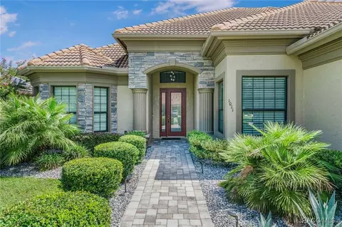 Exterior - 1011 N Hunt Club Dr, Hernando, FL 34442 photo 4 of 14