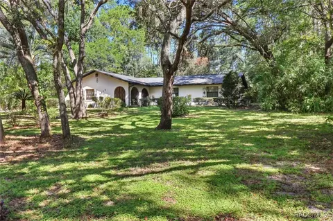 Exterior - 1215 W Pearson St, Hernando, FL 34442 photo 3 of 17