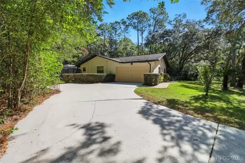 Exterior - 1215 W Pearson St, Hernando, FL 34442 photo 5 of 17