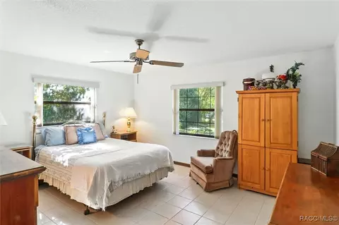Bedroom - 1215 W Pearson St, Hernando, FL 34442 photo 3 of 4