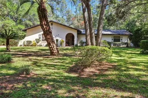 Exterior - 1215 W Pearson St, Hernando, FL 34442 photo 2 of 17