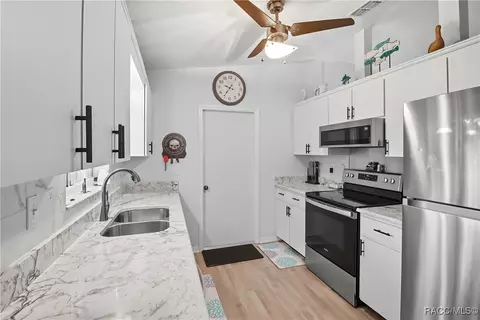 Kitchen - 6250 SW 100th Loop, Ocala, FL 34476 photo 1 of 2