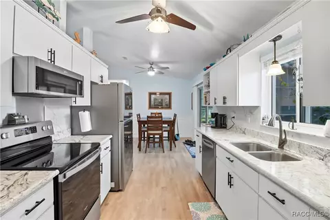 Kitchen - 6250 SW 100th Loop, Ocala, FL 34476 photo 2 of 2