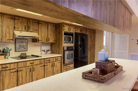 Kitchen - 6970 N Palm Oak Dr, Hernando, FL 34442 photo 2 of 6