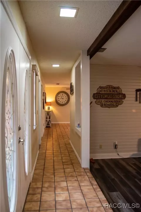 Entry Way - 6970 N Palm Oak Dr, Hernando, FL 34442 photo 5 of 8