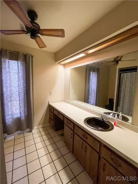 Bath - 6970 N Palm Oak Dr, Hernando, FL 34442 photo 4 of 5
