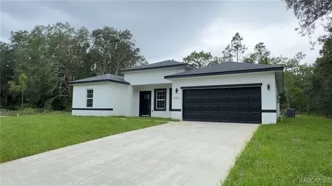 5902 N Darlington Dr, Citrus Springs, FL 34434