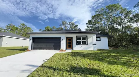 2827 W Xenox Dr, Citrus Springs, FL 34433