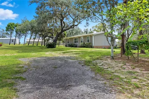 6320 W Copenhagen St, Dunnellon, FL 34433