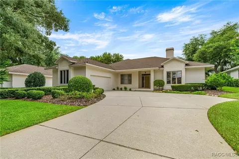3210 N Pinelake Village Pt, Lecanto, FL 34461