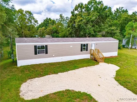 2690 E Mercury St, Inverness, FL 34453