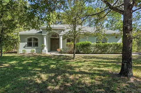 227 Linder Dr, Homosassa, FL 34446