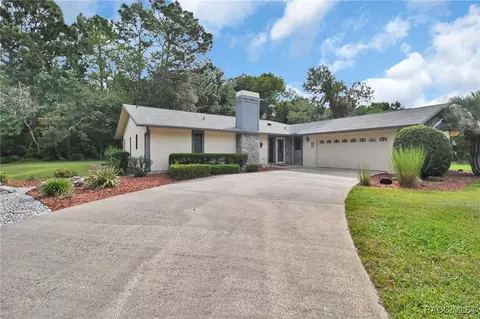 60 Sycamore Cir, Homosassa, FL 34446
