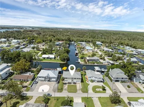 1720 NW 20th Ave, Crystal River, FL 34428