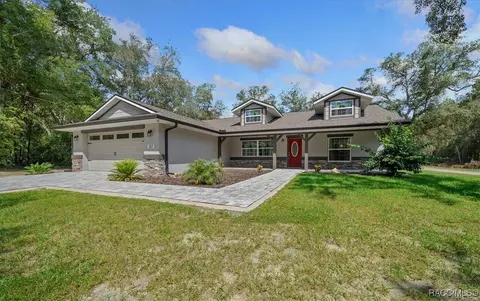 385 E Gamewell Ln, Citrus Springs, FL 34434
