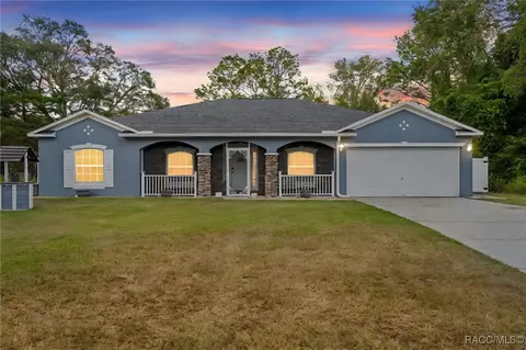 880 W Rum Pl, Dunnellon, FL 34434