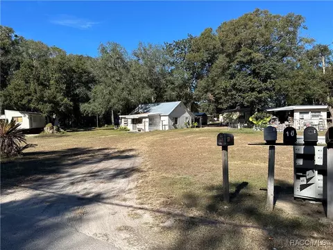 7739 E Watson St, Inverness, FL 34452