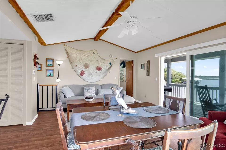 Dining - 12396 W Standish Dr, Homosassa, FL 34448 photo 3 of 3
