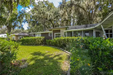 9050 E Devilsneck Rd, Floral City, FL 34436