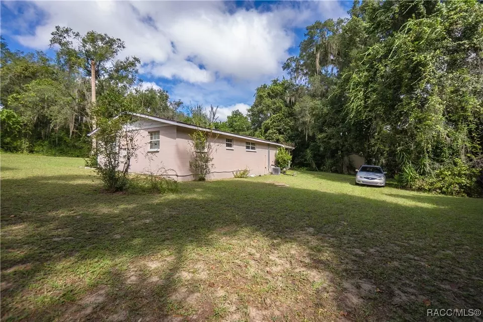 Exterior - 420 Davidson Ave, Inverness, FL 34450 photo 5 of 10